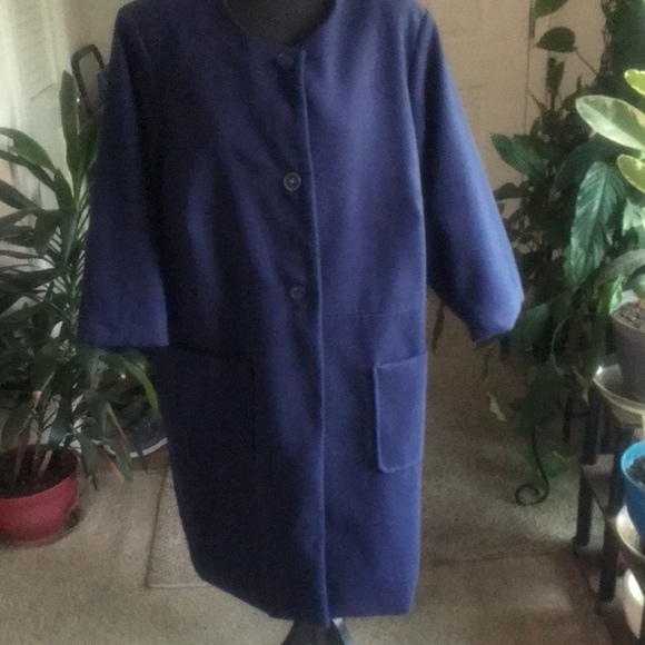 1X JUSTFAB. Deep Blue Winter Coat with Detachable Fur at Wrist. - Picture 4 of 5